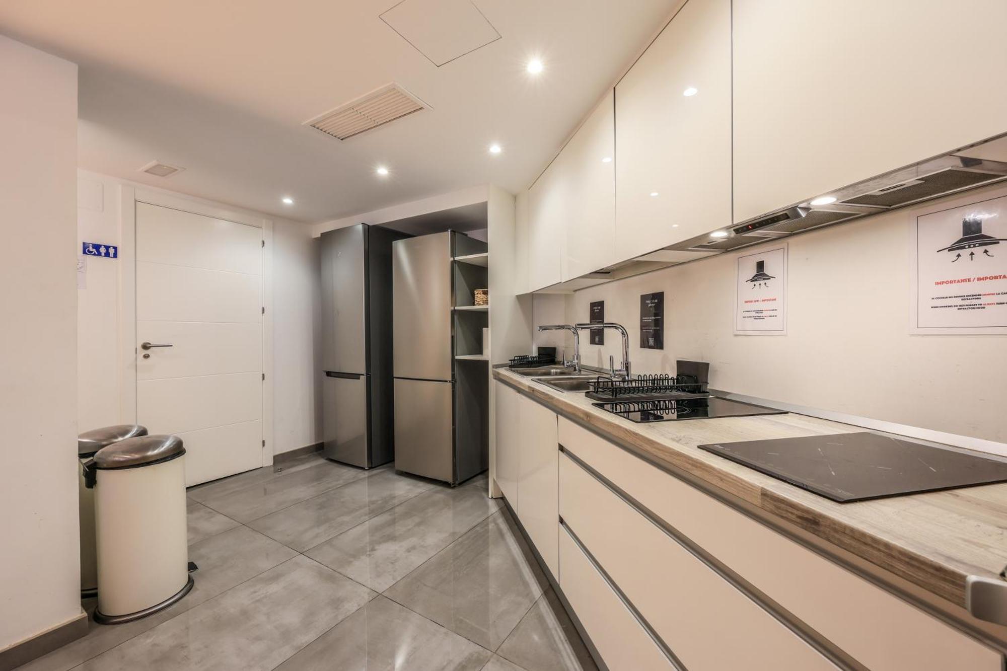 Amazinn Places Blasco De Garay 105 Madri Exterior foto