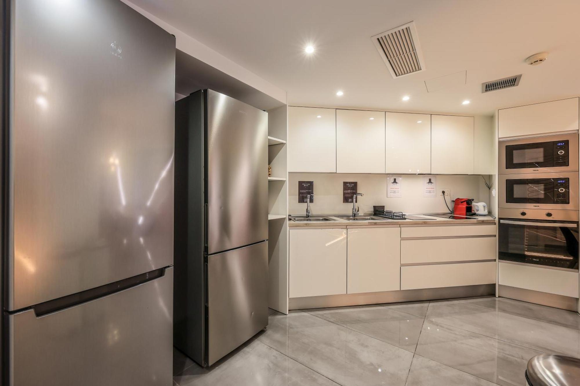 Amazinn Places Blasco De Garay 105 Madri Exterior foto